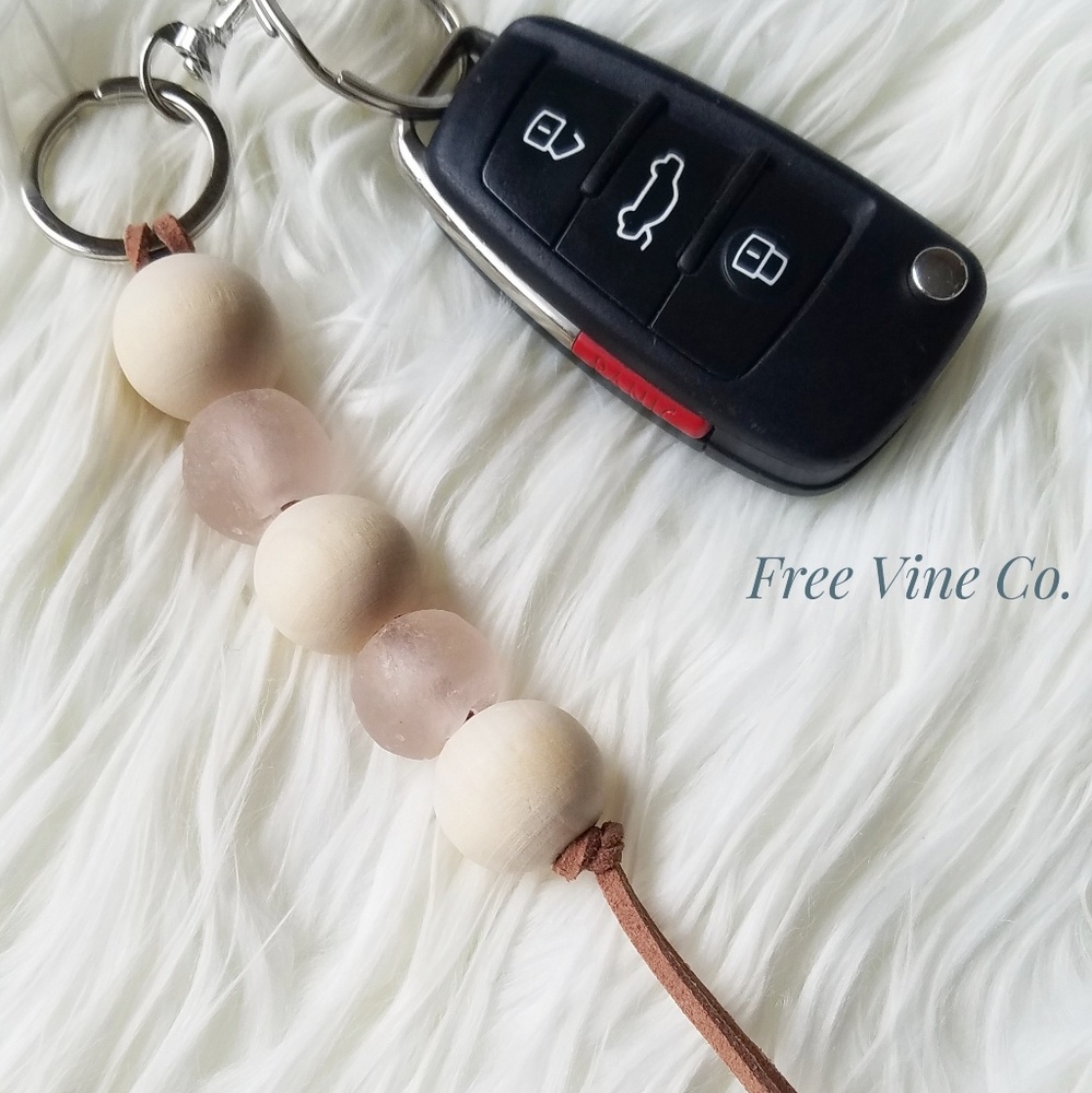 Keychain Natural wood and glass bead